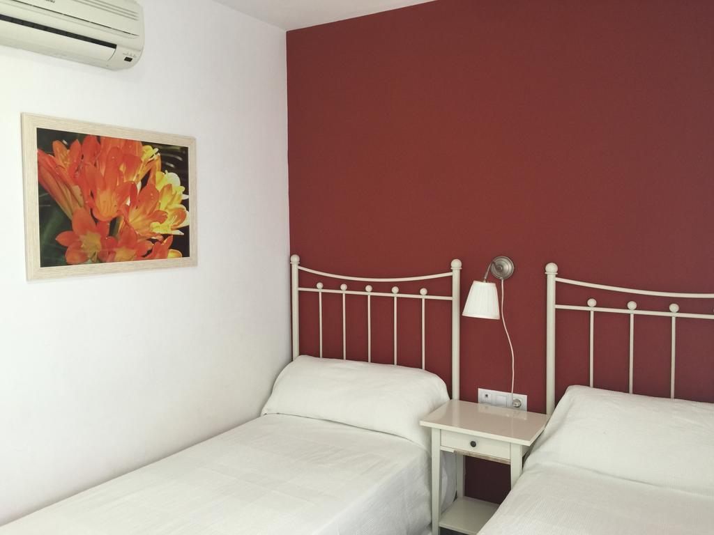 Hostal Monteluna Rociana Phòng bức ảnh