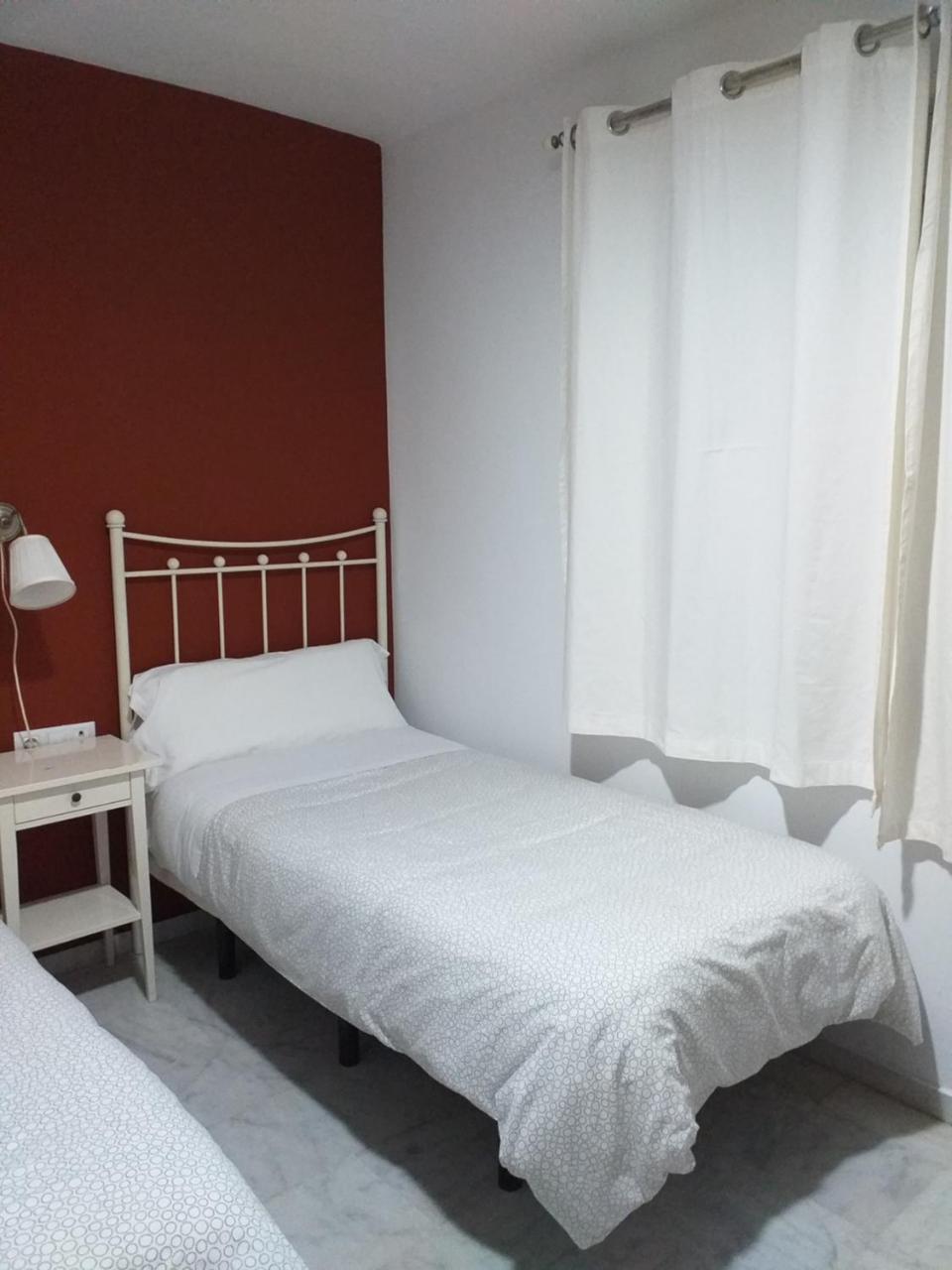 Hostal Monteluna Rociana Ngoại thất bức ảnh